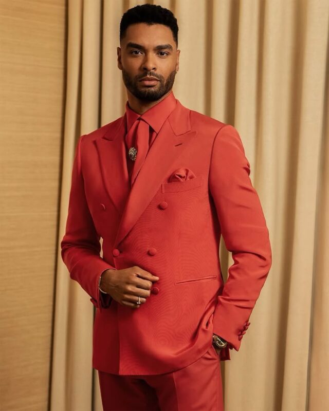 Fashion Friday! @regejean wearing @brioni_official at the @metgalaofficial_ 
.
.
.
#fashionfriday #fridaystyle #mensfashion #mensstyle #dappermen #dapperstyle #menwithstyle #stylishmen #dandystyle #styleoftheday #mensweardaily #ootdmen #welldressedmen #fashionfoward #suıtstyle #metgala